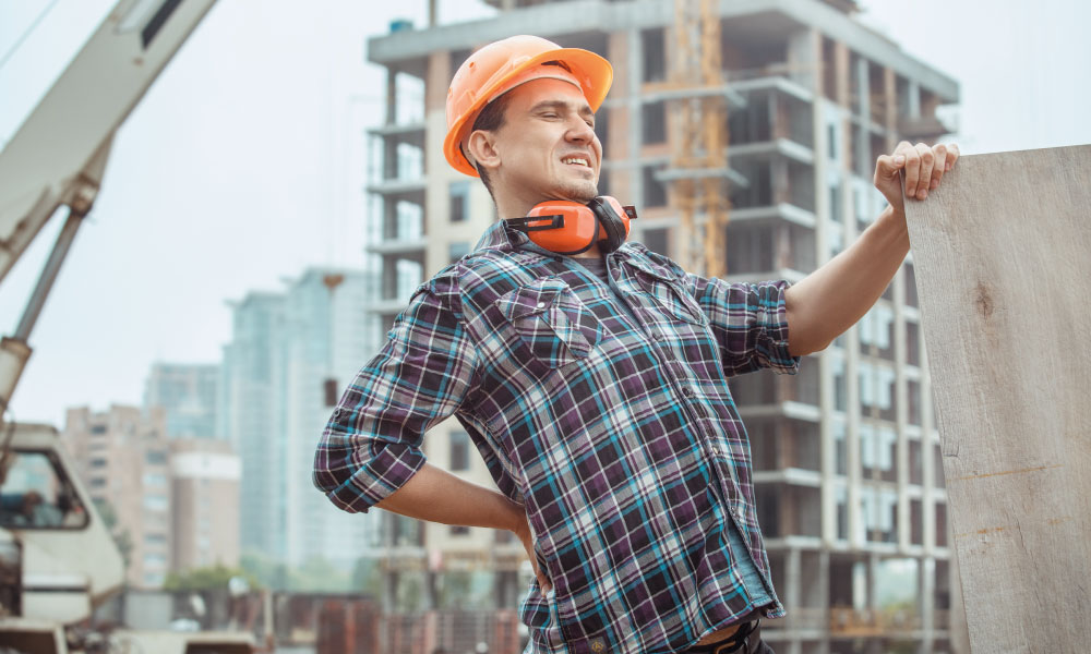 You are currently viewing What workers need to know about construction site back injuries