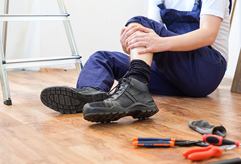 You are currently viewing Should you report minor jobsite injuries?